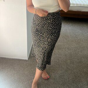 Cute skirt in black and beige from asos